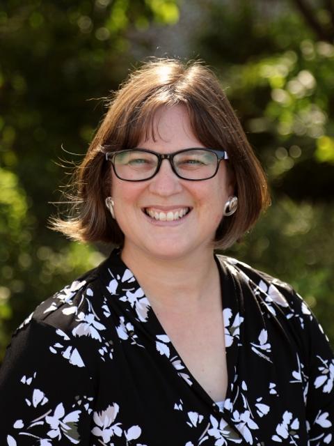 Photo of Sarah Warrington 