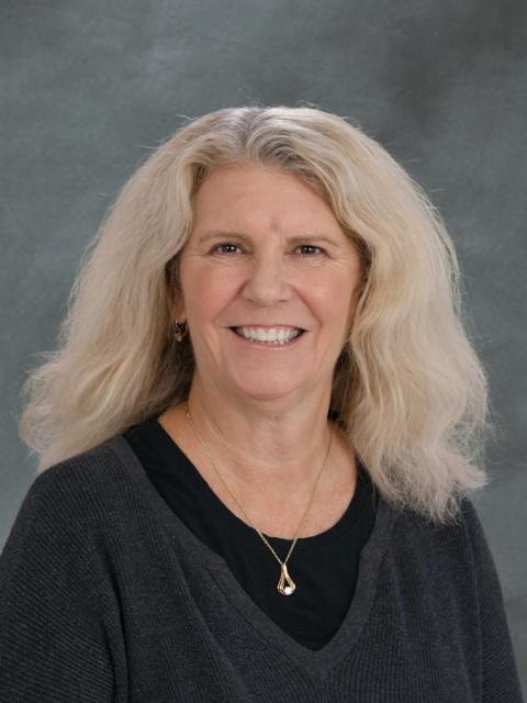 Photo of Lynn Zinger 