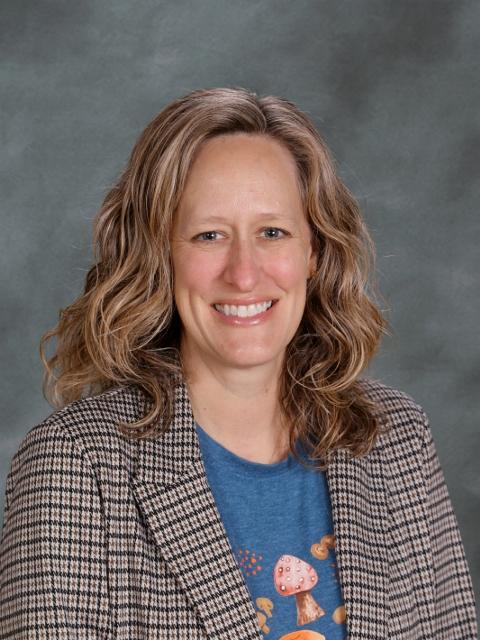 Photo of Lynn Varley 