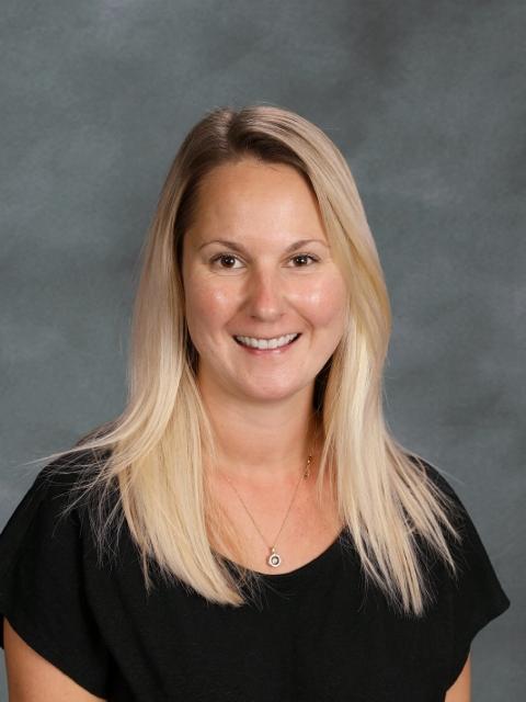 Photo of Roz Elliot 